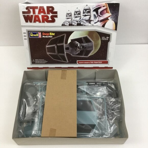 Revell Snap Tite Star Wars Darth Vader's Tie Fighter Model Kit 85-1857 Level 1 - Picture 2 of 6